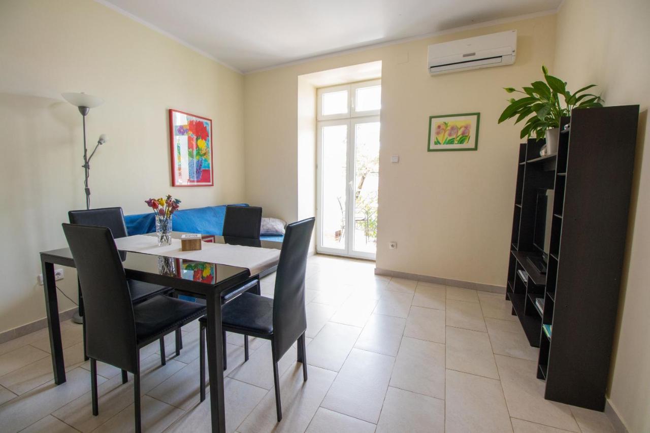 Apartment Andres ซริกเวนิซา ภายนอก รูปภาพ